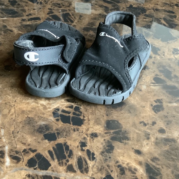 Kids sandals - Picture 2 of 3